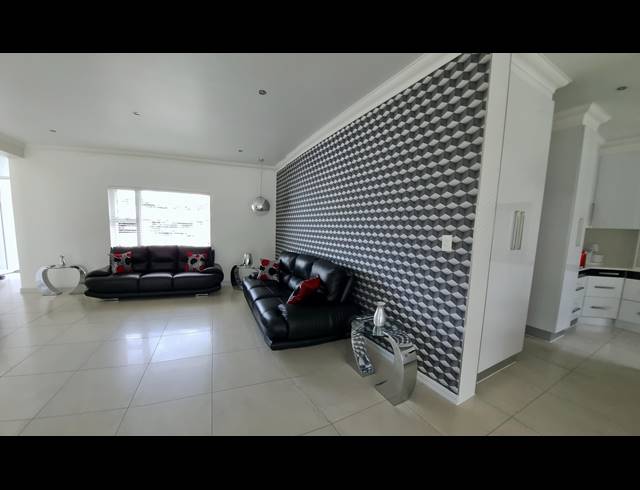 3 BEDROOM HOUSE SOLD IN SABLE HILLS